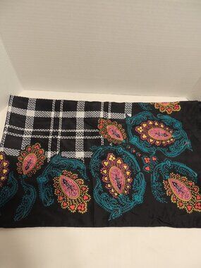 Diane Von Furstenberg Scarf Black White Red Paisley Outdoor Evening Event Scarf